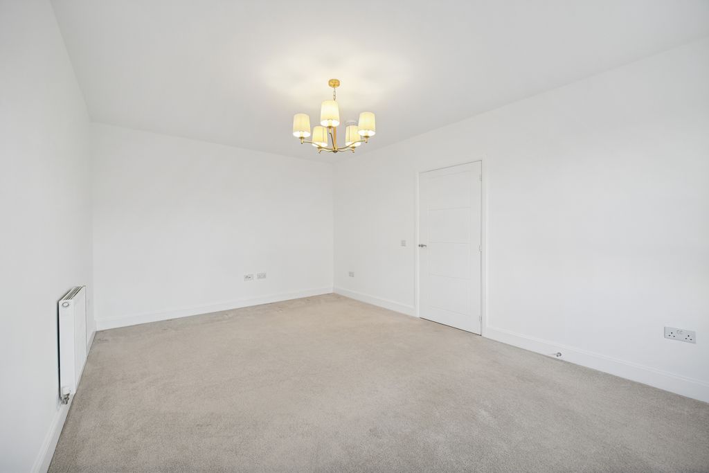 Property photo 3 of 25