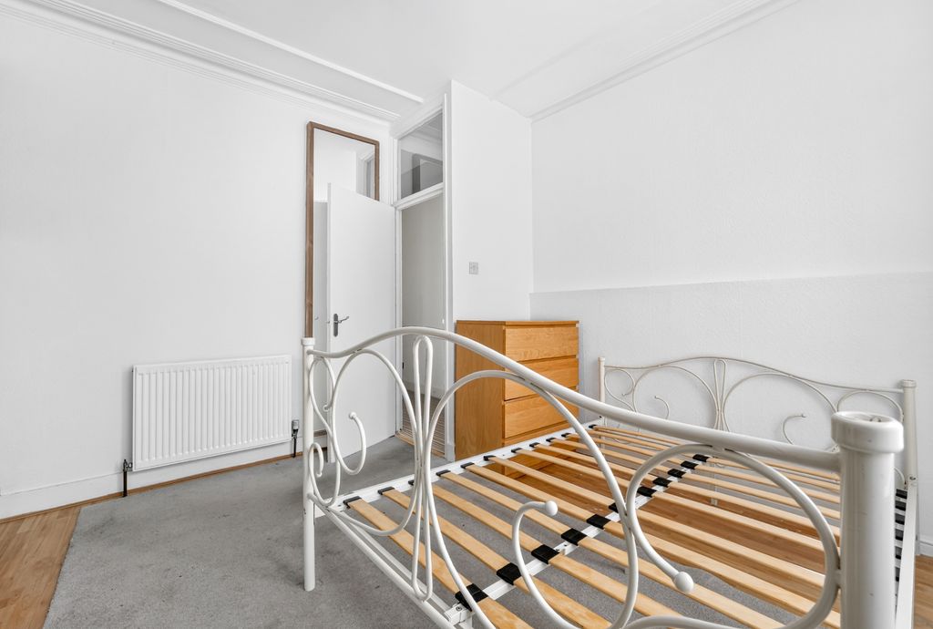 Property photo 2 of 13 11