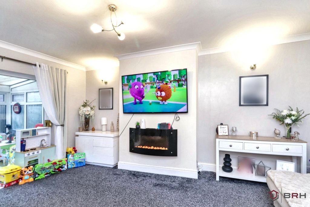 Property photo 3 of 15