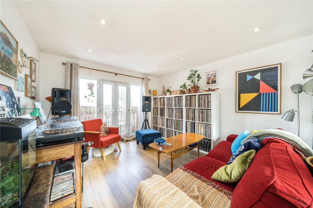 Property photo 2 of 12 Reception