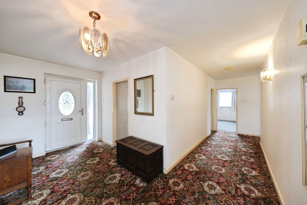 Property photo 3 of 24
