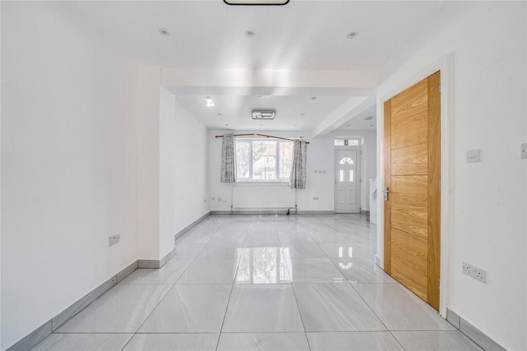 Property photo 2 of 15 3