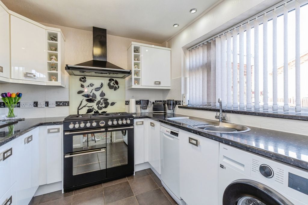 Property photo 2 of 17 Pbox-Img.Jpg