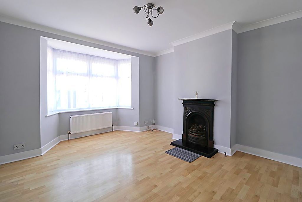 Property photo 2 of 11 Living Room