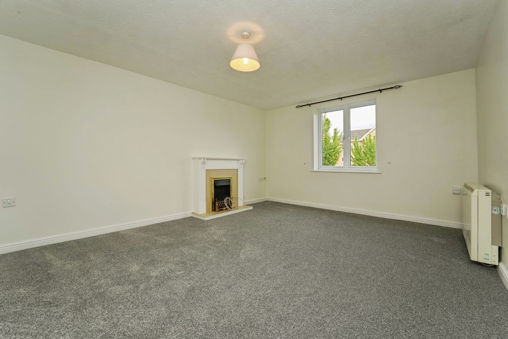 Property photo 3 of 9