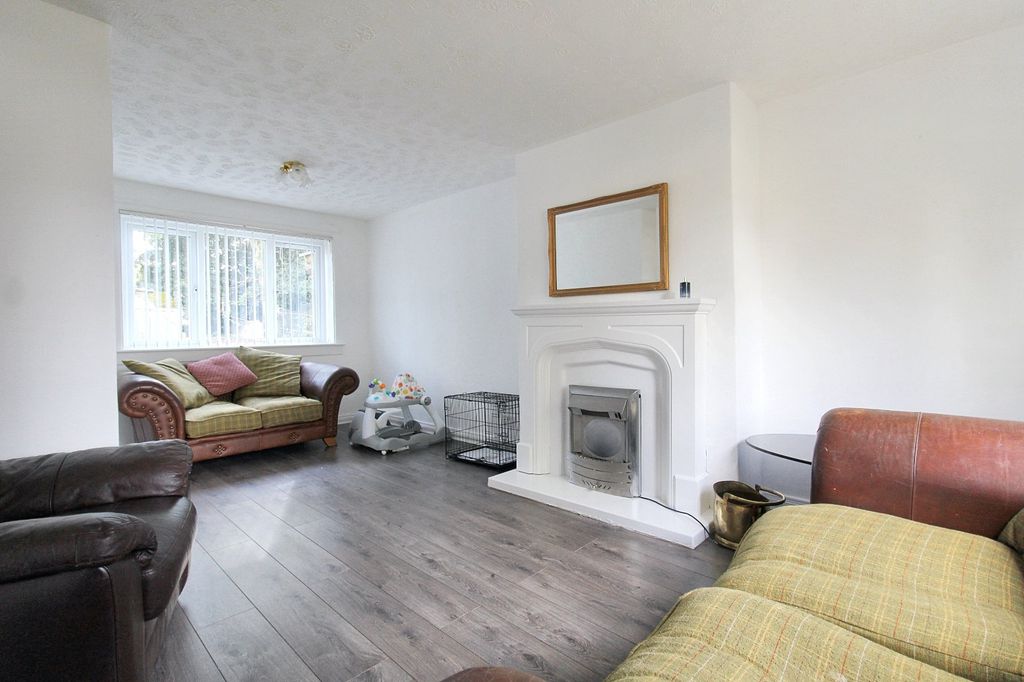 Property photo 2 of 17 Picture No. 12