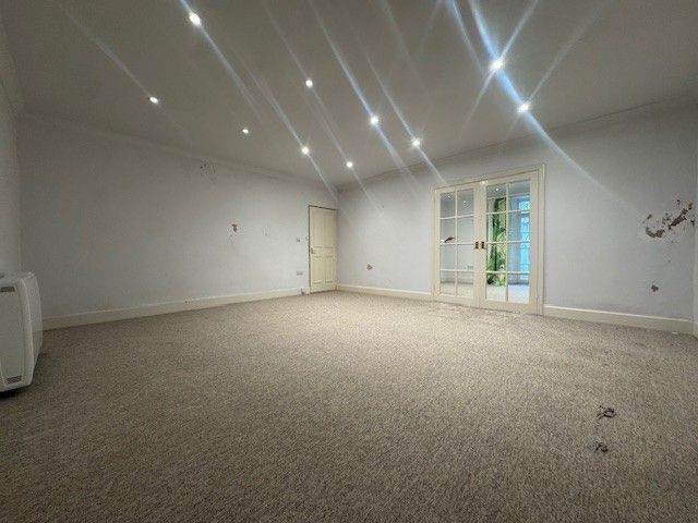 Property photo 2 of 7 Bedroom