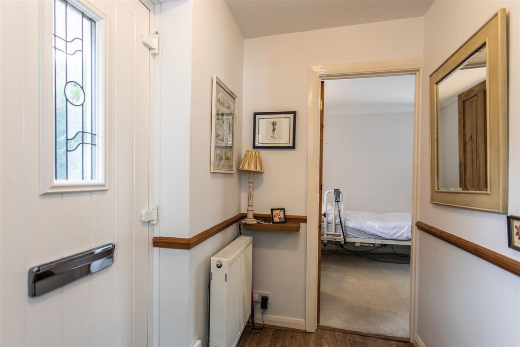 Property photo 2 of 36