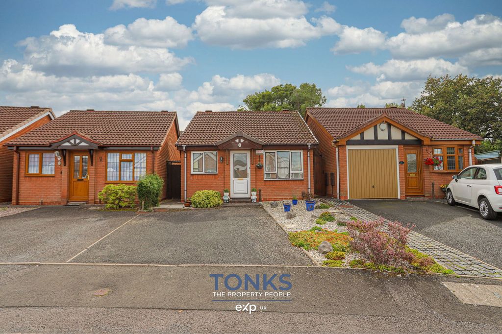 Property photo 1 of 12