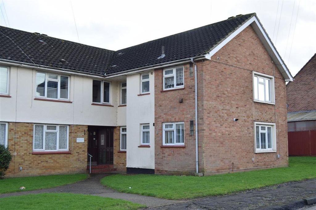 Property photo 2 of 11