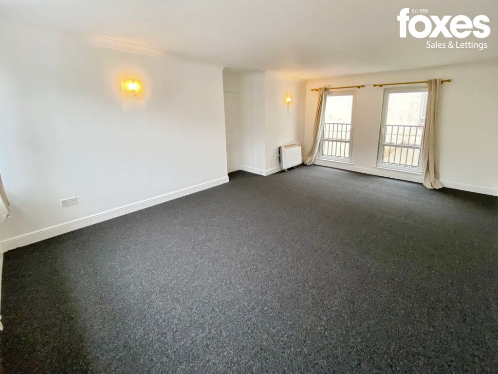 Property photo 2 of 12 4651302