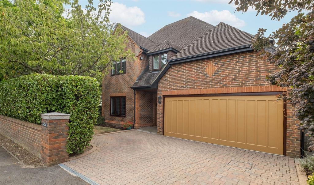 Property photo 1 of 36 6A-Weston-Avenue-0016 Front Copy.Jpg