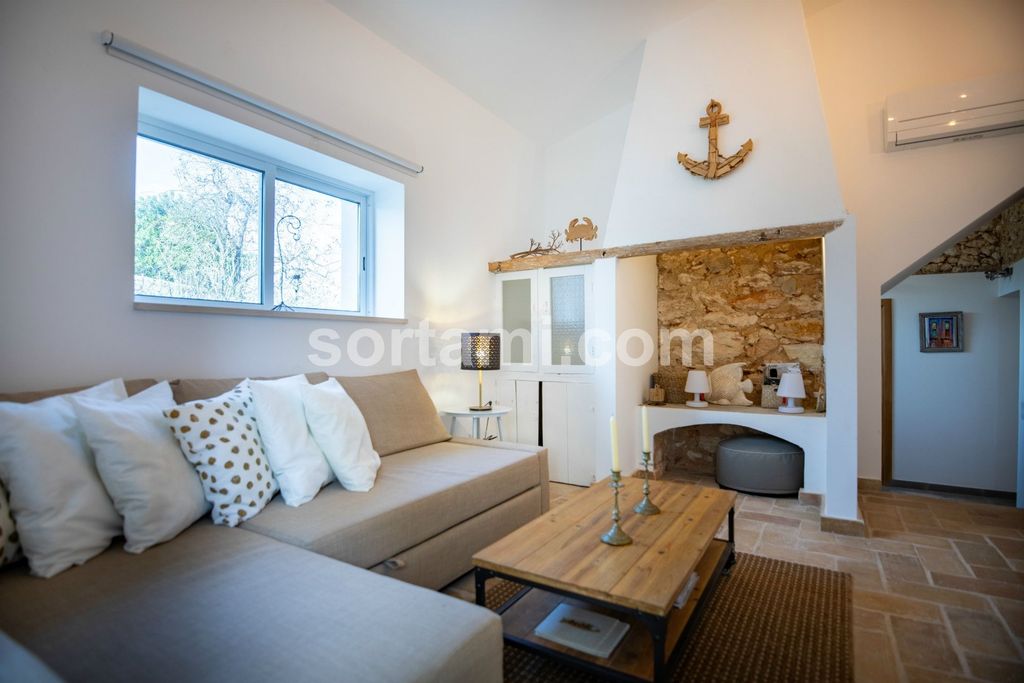 Property photo 2 of 31