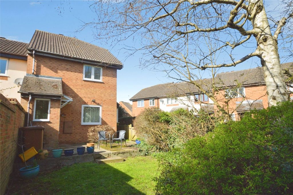 Property photo 1 of 10 Picture No. 12