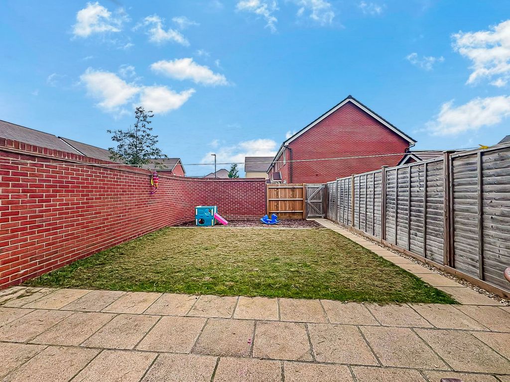 Property photo 3 of 14