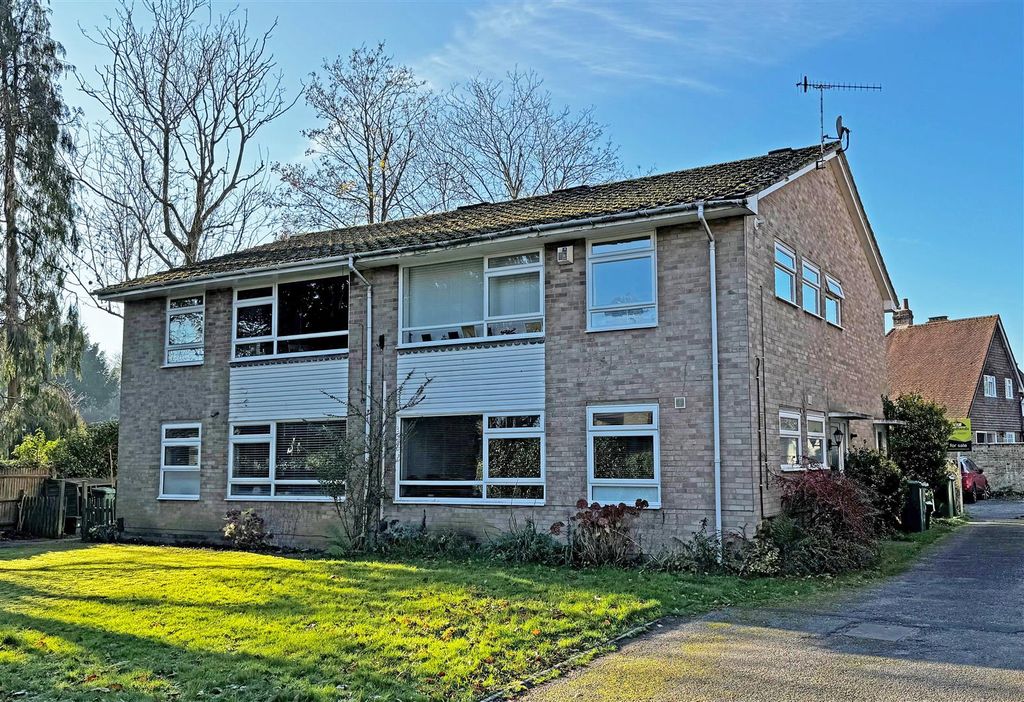 Property photo 3 of 12