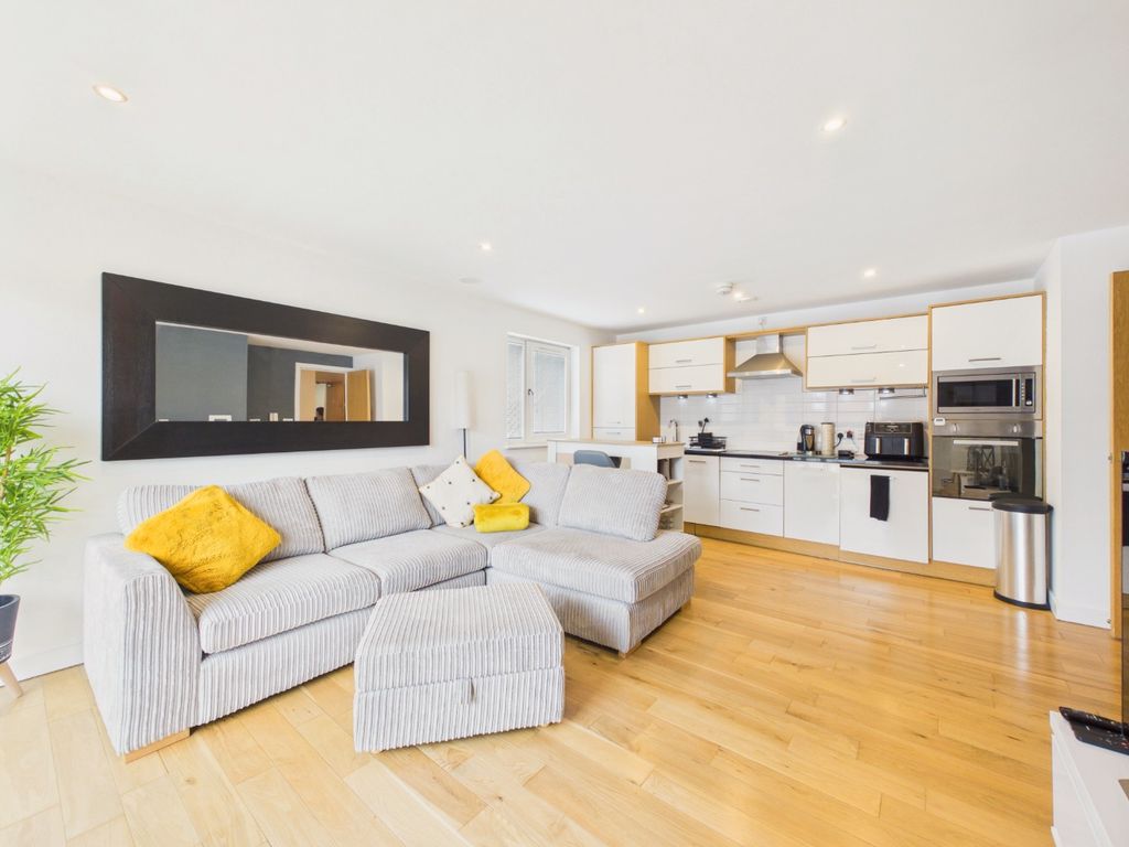 Property photo 3 of 8 5060864