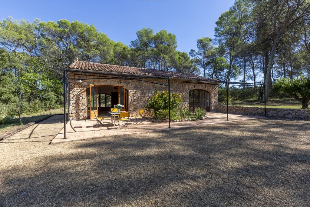 Property photo 2 of 36