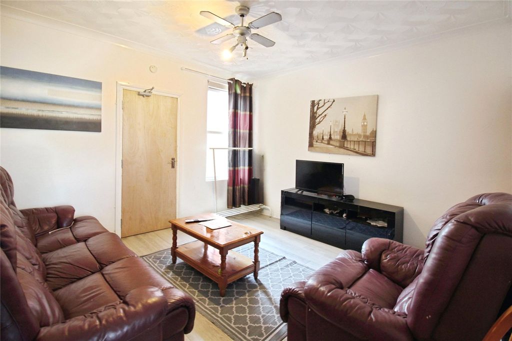Property photo 2 of 7 Picture No. 06