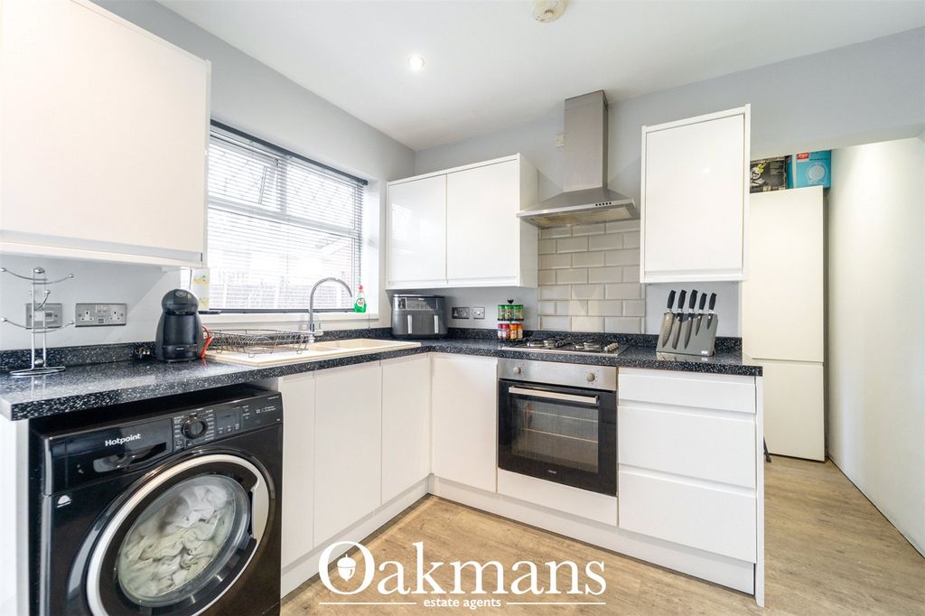 Property photo 2 of 24 Picture No. 13