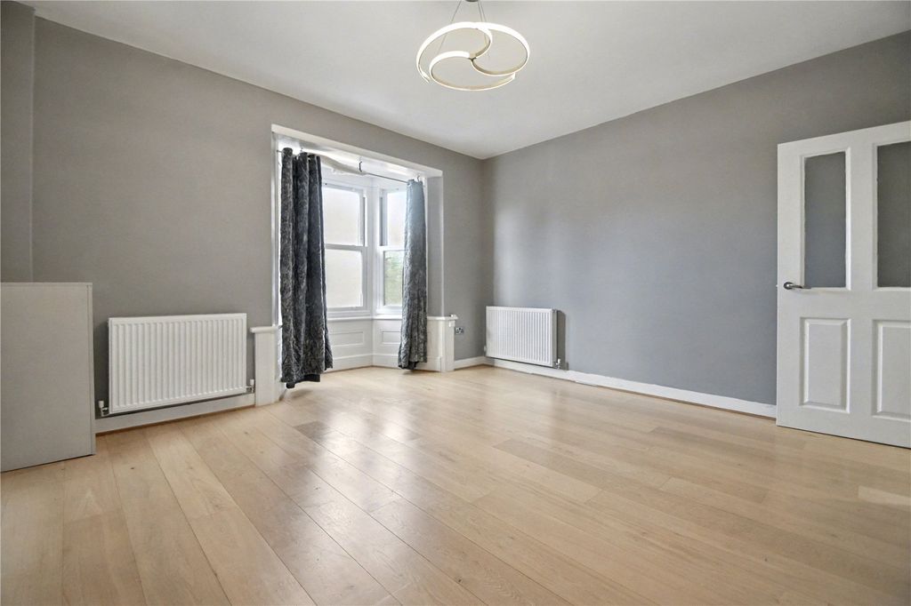 Property photo 3 of 9 Picture No. 26