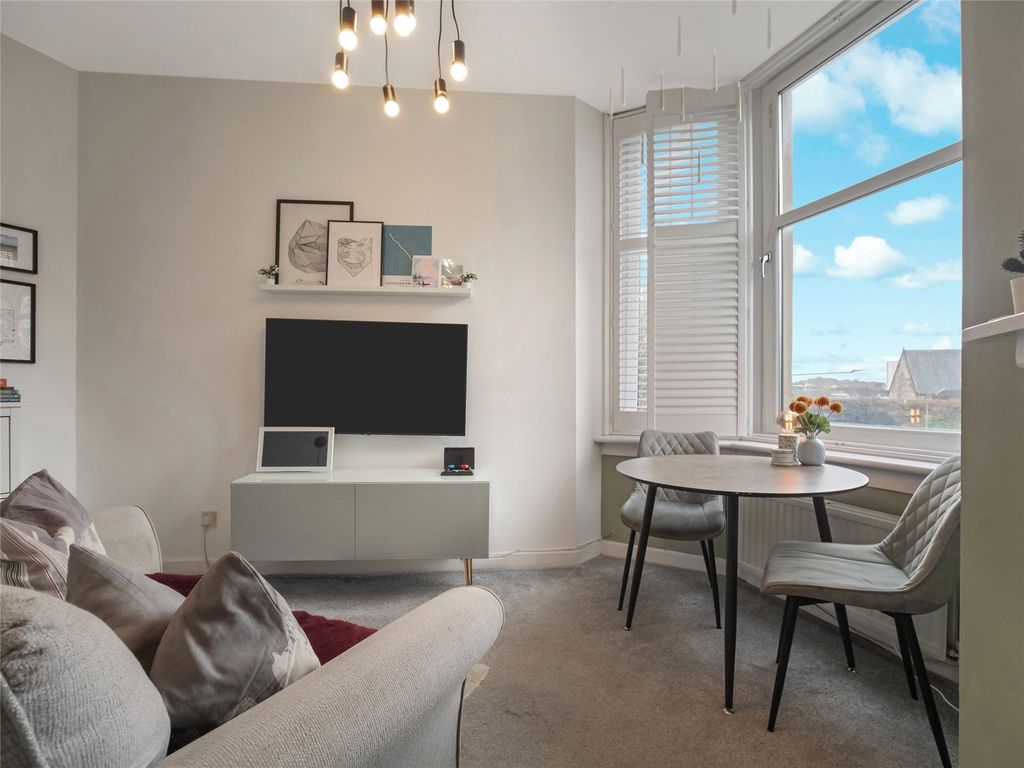 Property photo 2 of 18 Living Room