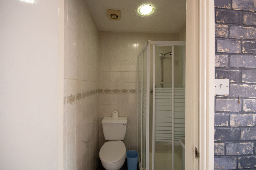Property photo 2 of 26