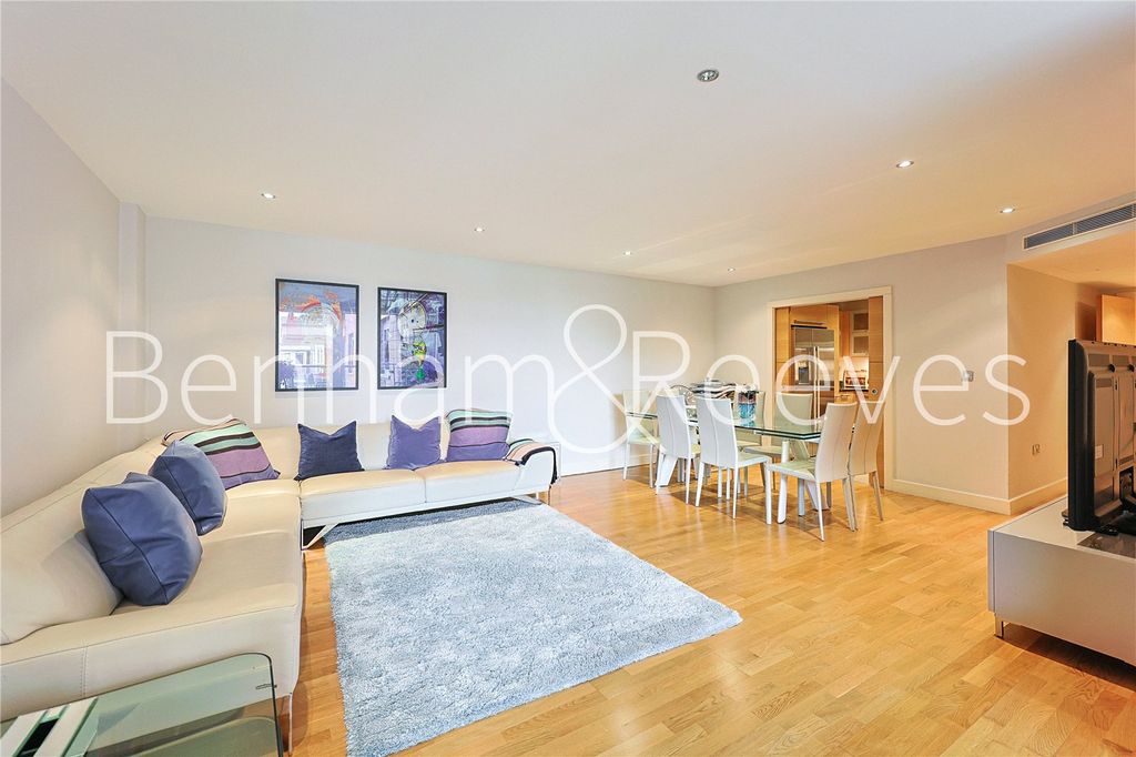 Property photo 1 of 17 Picture No. 04