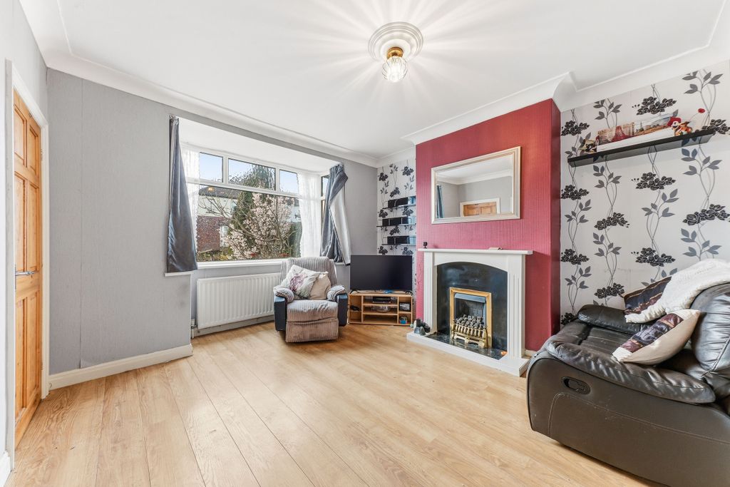 Property photo 2 of 10 Living Room