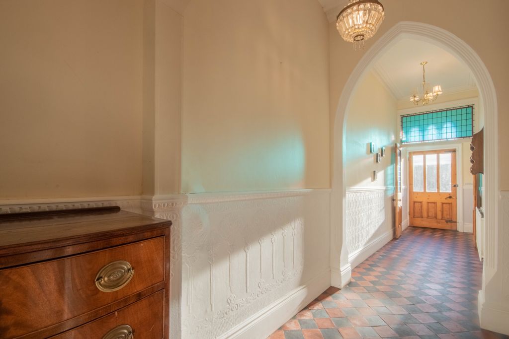 Property photo 3 of 11 Newcastle 1-1