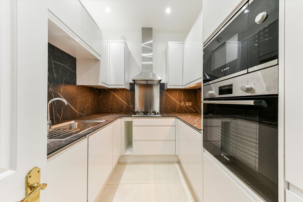 Property photo 2 of 10 Image