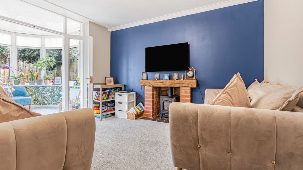 Property photo 2 of 29