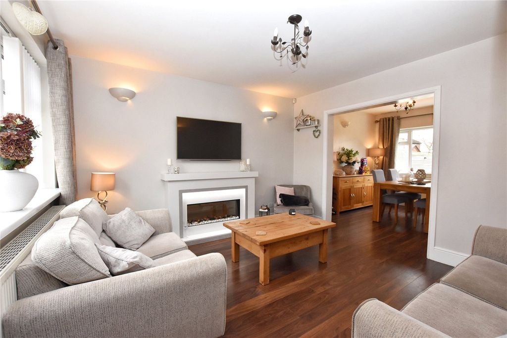 Property photo 3 of 25 Picture No. 12