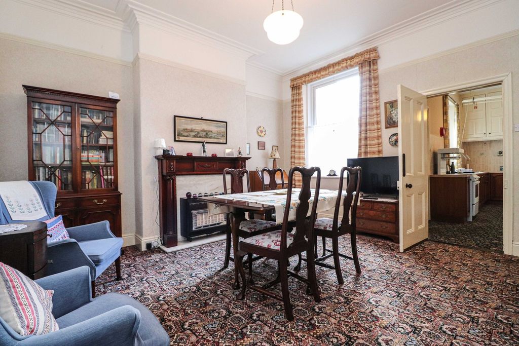 Property photo 3 of 21 Dining Room