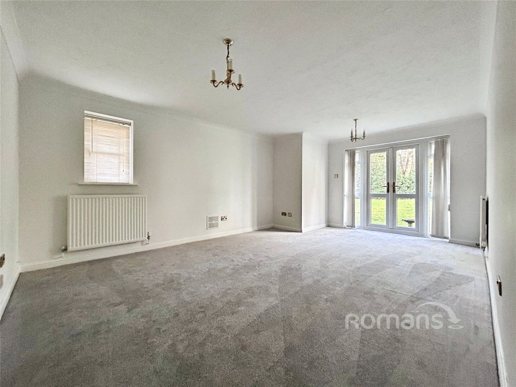 Property photo 3 of 22 Picture No. 37