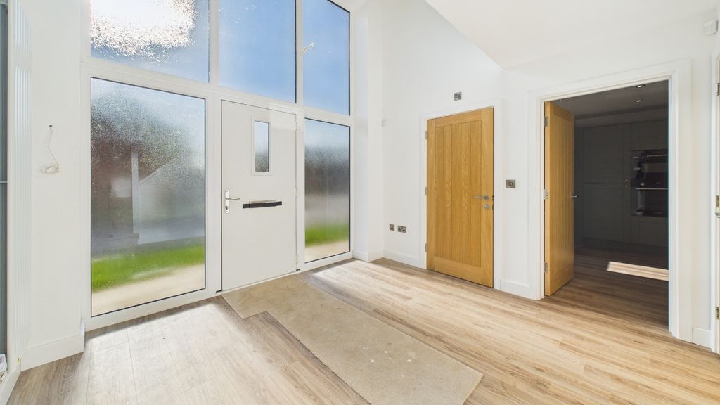 Property photo 3 of 40 4133405