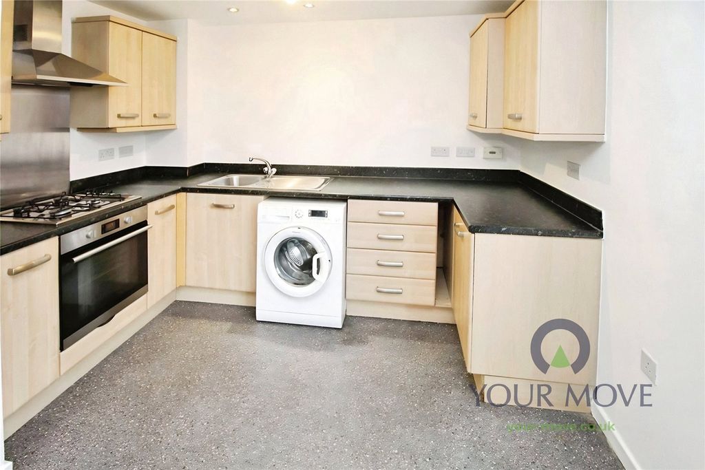 Property photo 2 of 8 Kitchen