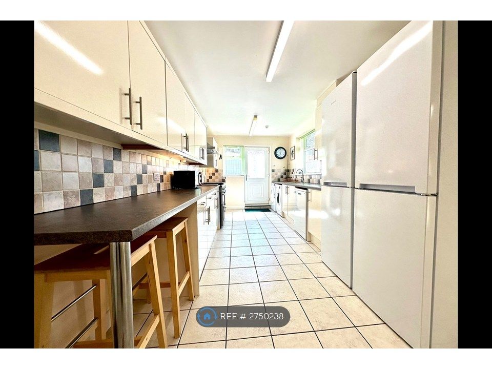 Property photo 3 of 25