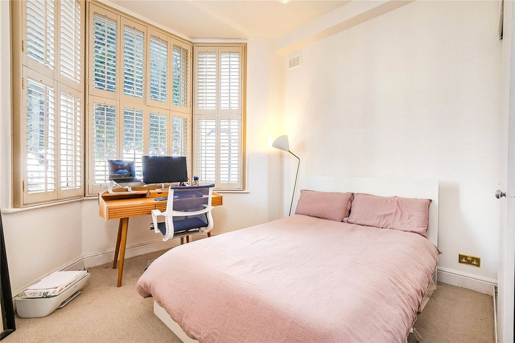 Property photo 3 of 8 Bedroom 1