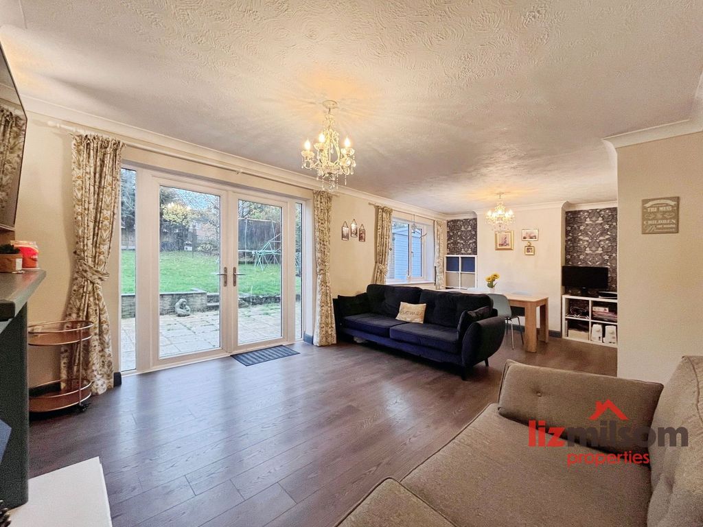 Property photo 3 of 19