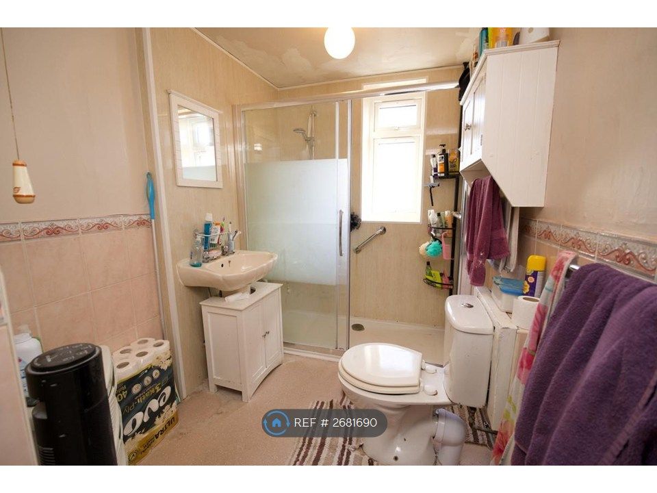 Property photo 3 of 4