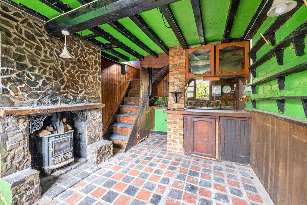 Property photo 2 of 17