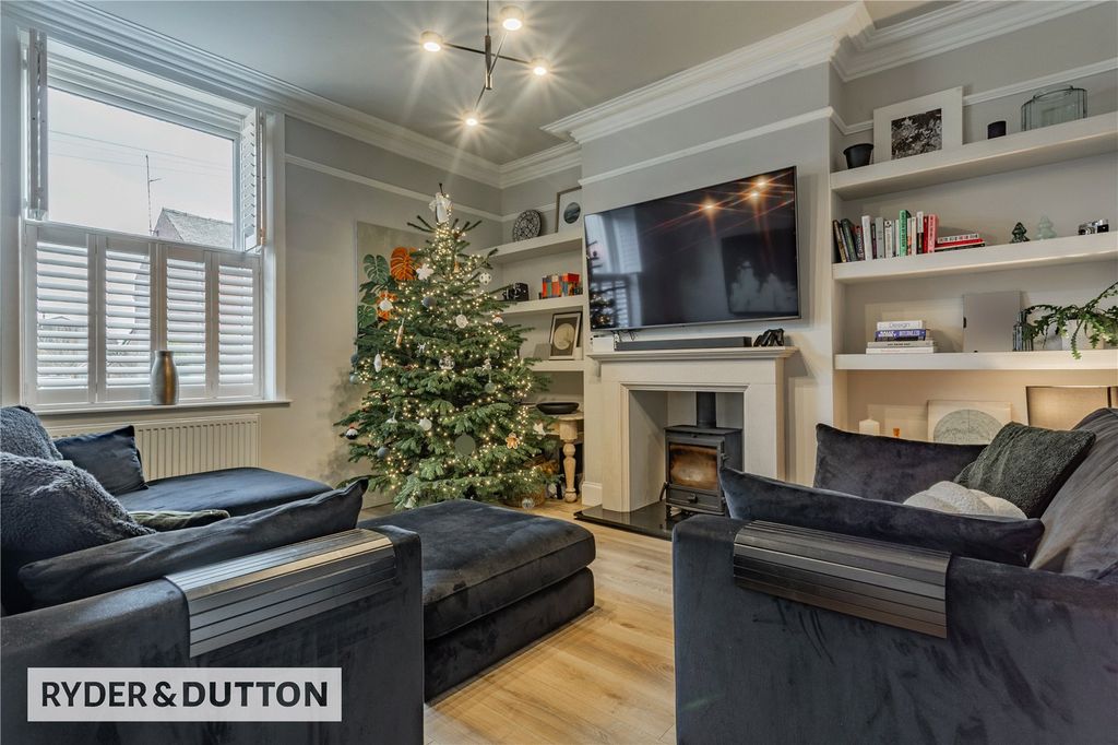 Property photo 3 of 18 Picture 3