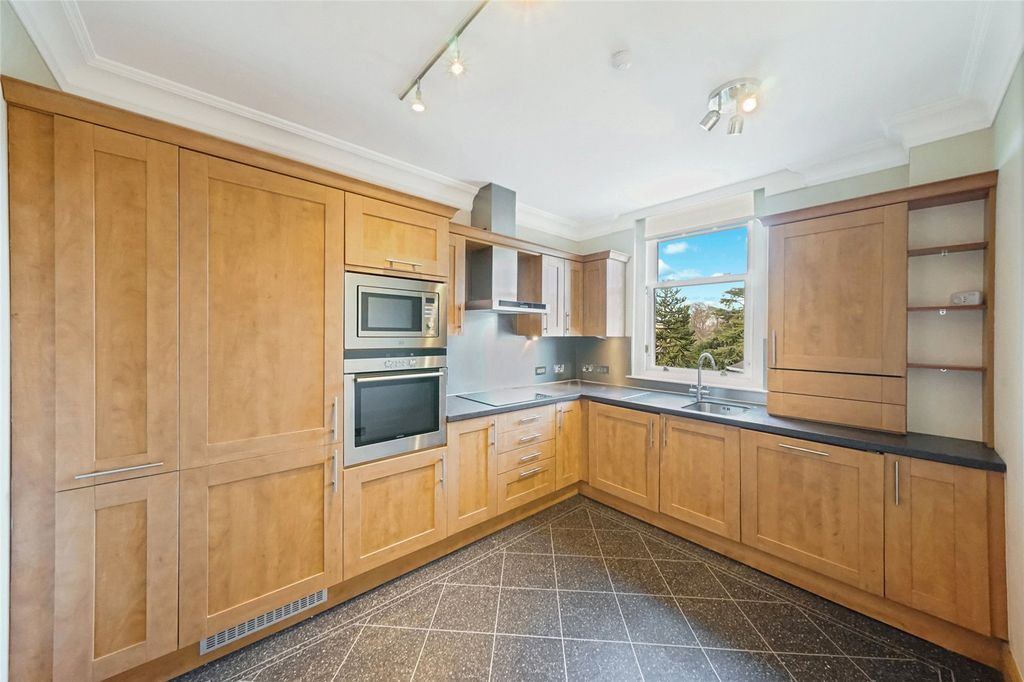 Property photo 3 of 24 Kitchen