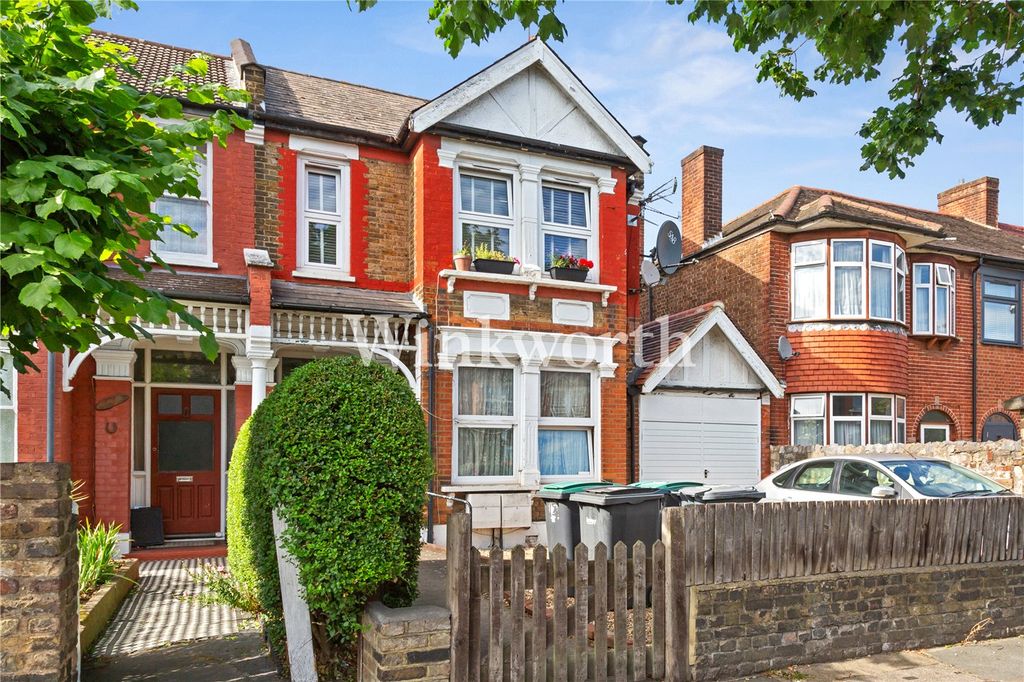 Property photo 2 of 16 Picture No. 17