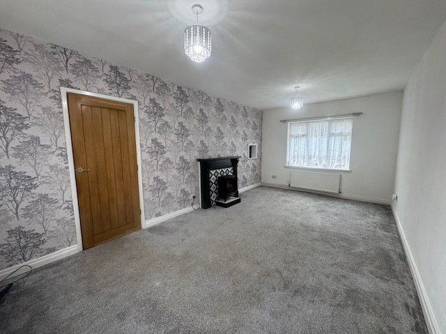 Property photo 3 of 9 Living Room
