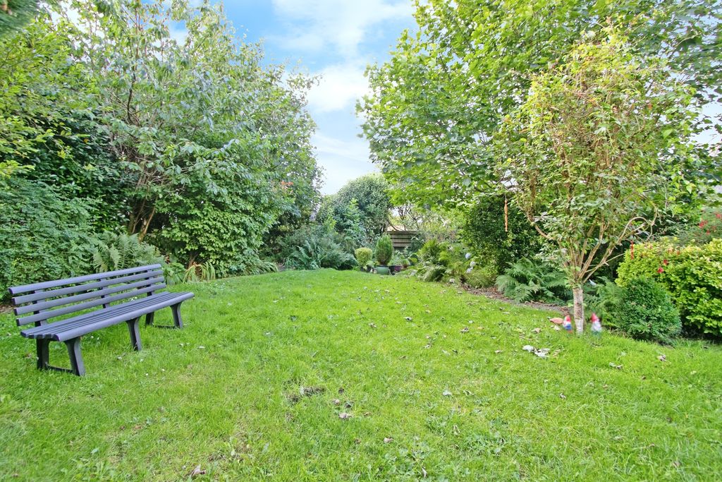 Property photo 3 of 17 Photography