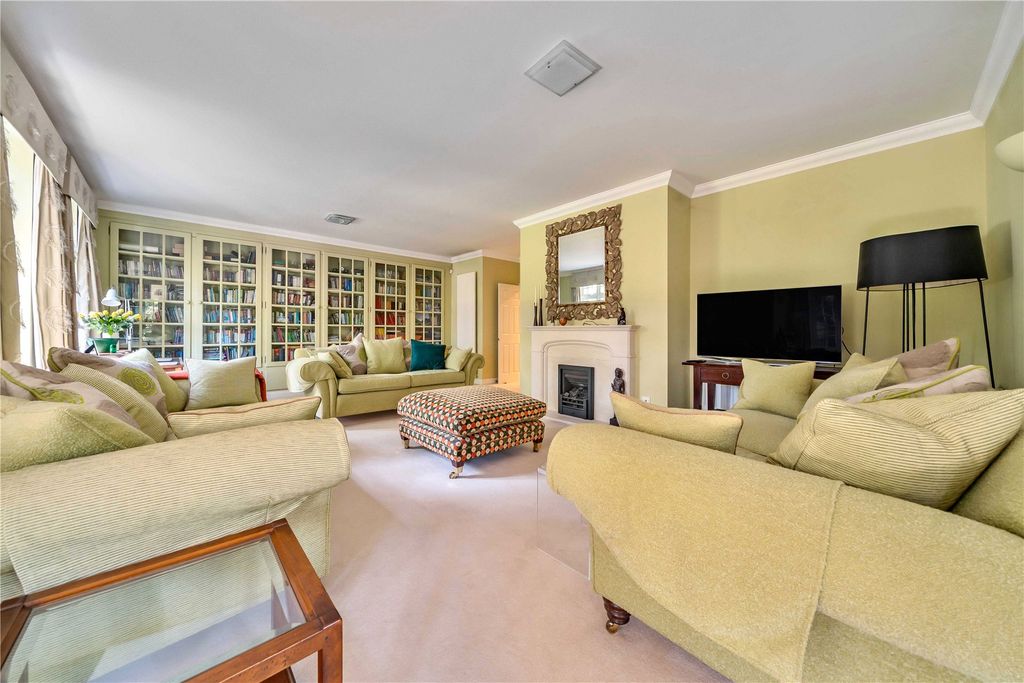 Property photo 3 of 26 Picture No. 23