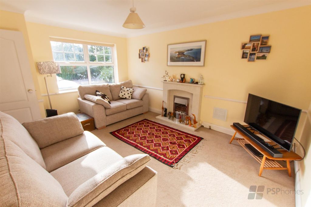 Property photo 2 of 18 Frt2-101.Jpg