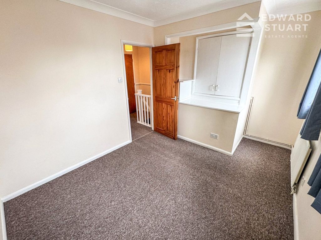Property photo 3 of 12 Picture No. 02